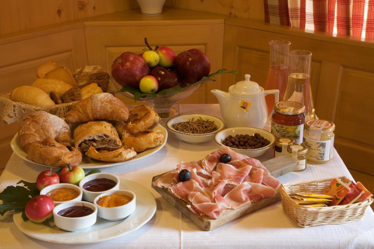 Larix Bed & Breakfast *